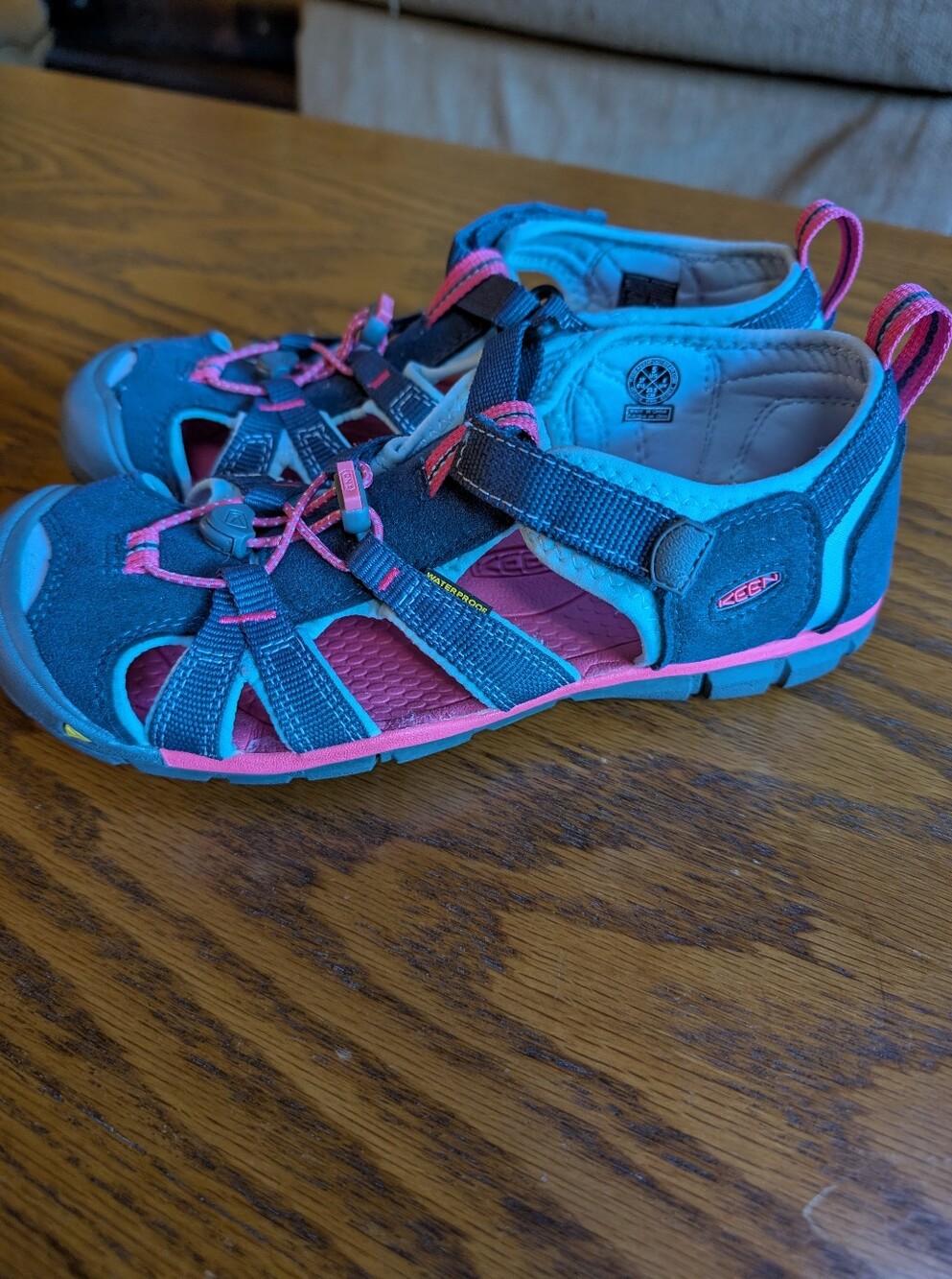 KEEN Big Kids Seacamp II CNX Teal and Pink Closed-Toe Sandals 5